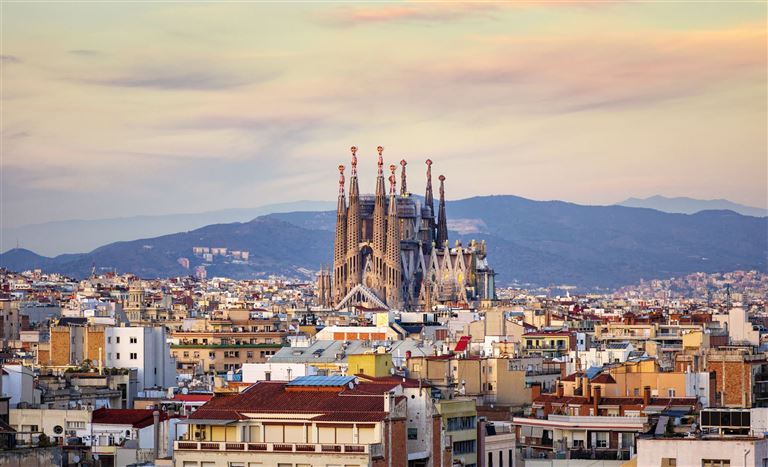 Städte Reise Barcelona ©Eloi_Omella/istock